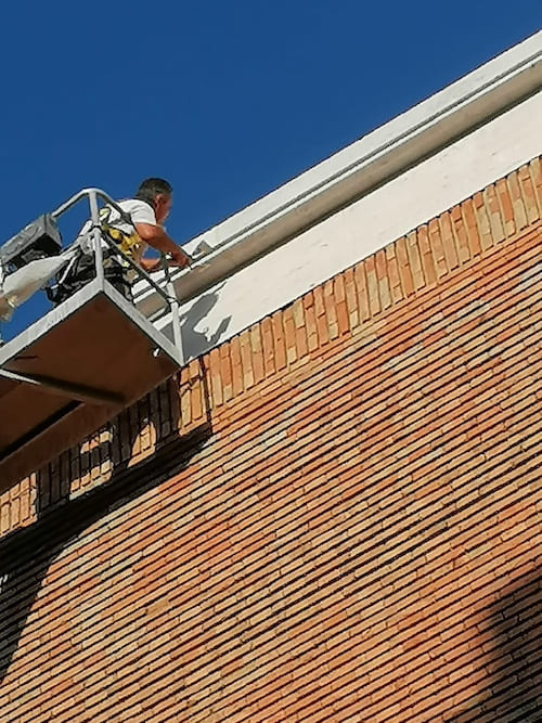 PERCHE' SCEGLIERE NOI